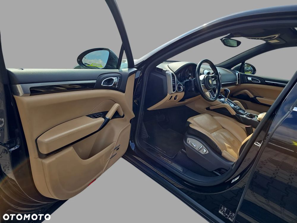 Porsche Cayenne - 9
