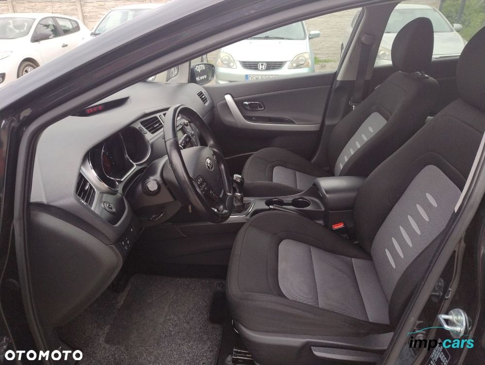 Kia Ceed - 7