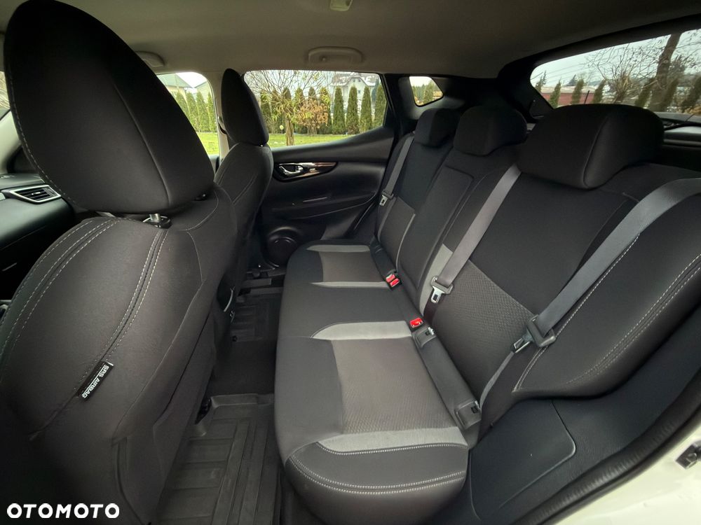 Nissan Qashqai 1.3 DIG-T N-Style DCT - 28