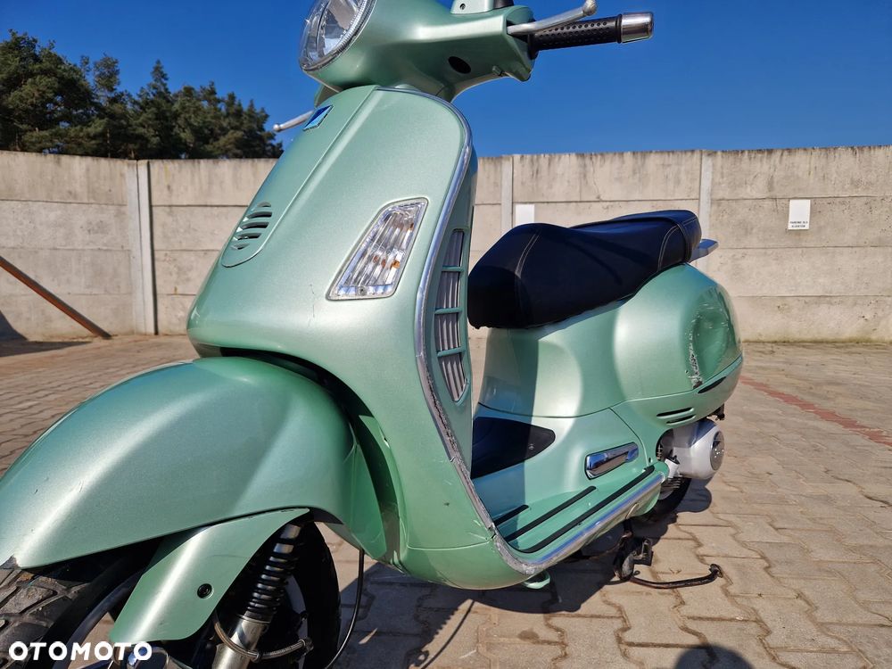 Piaggio Vespa - 16