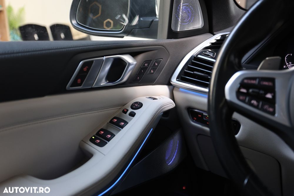 BMW X5 xDrive45e - 36