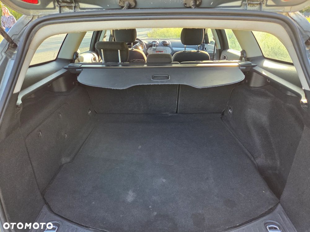 Ford Mondeo 2.0 TDCi Ghia - 8