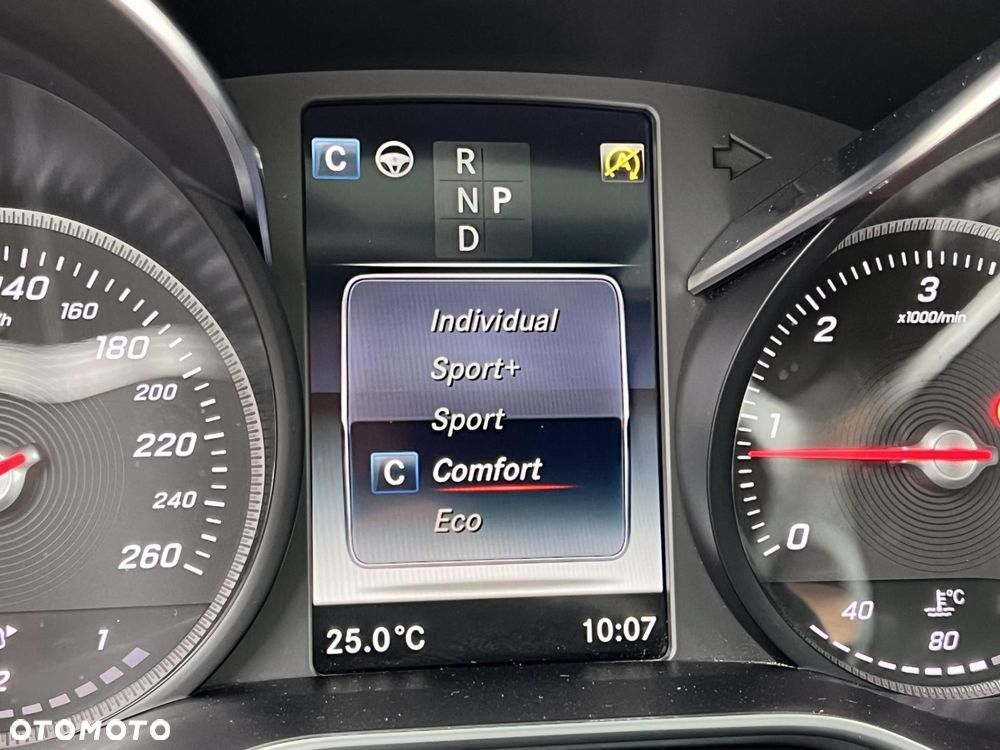 Mercedes-Benz GLC - 23