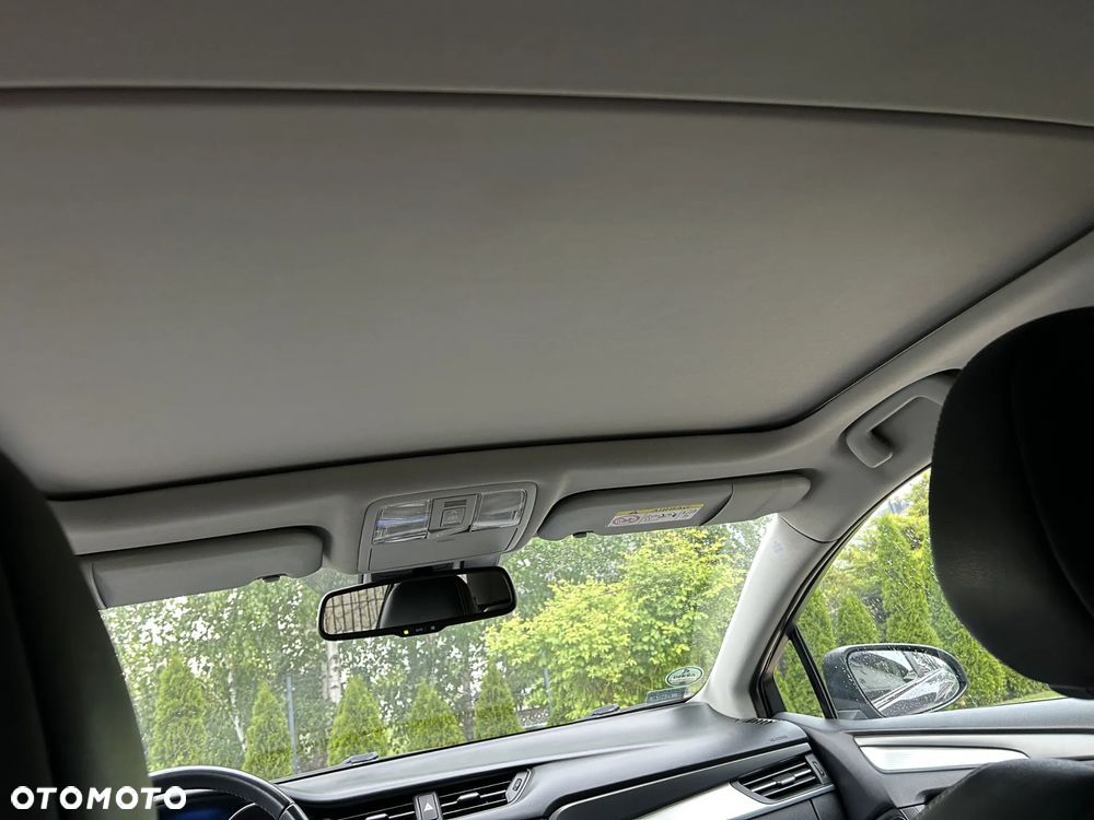 Toyota Avensis - 38