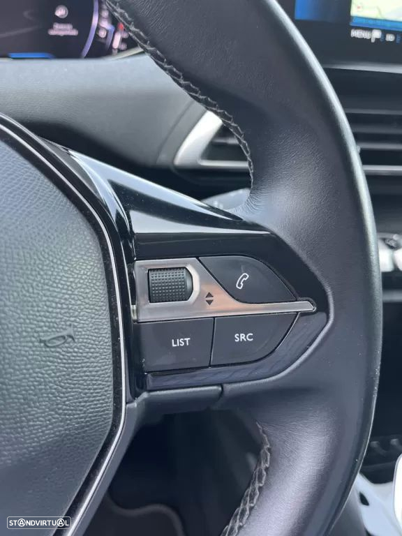 Peugeot 3008 1.2 PureTech Allure Pack - 26