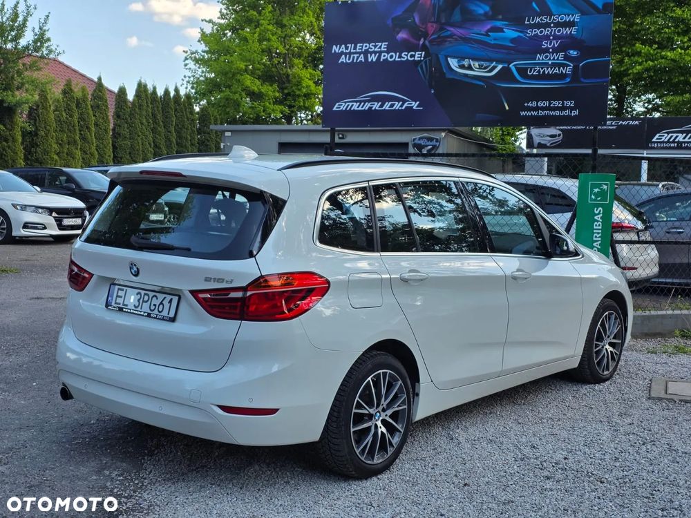 BMW Seria 2 218d - 9