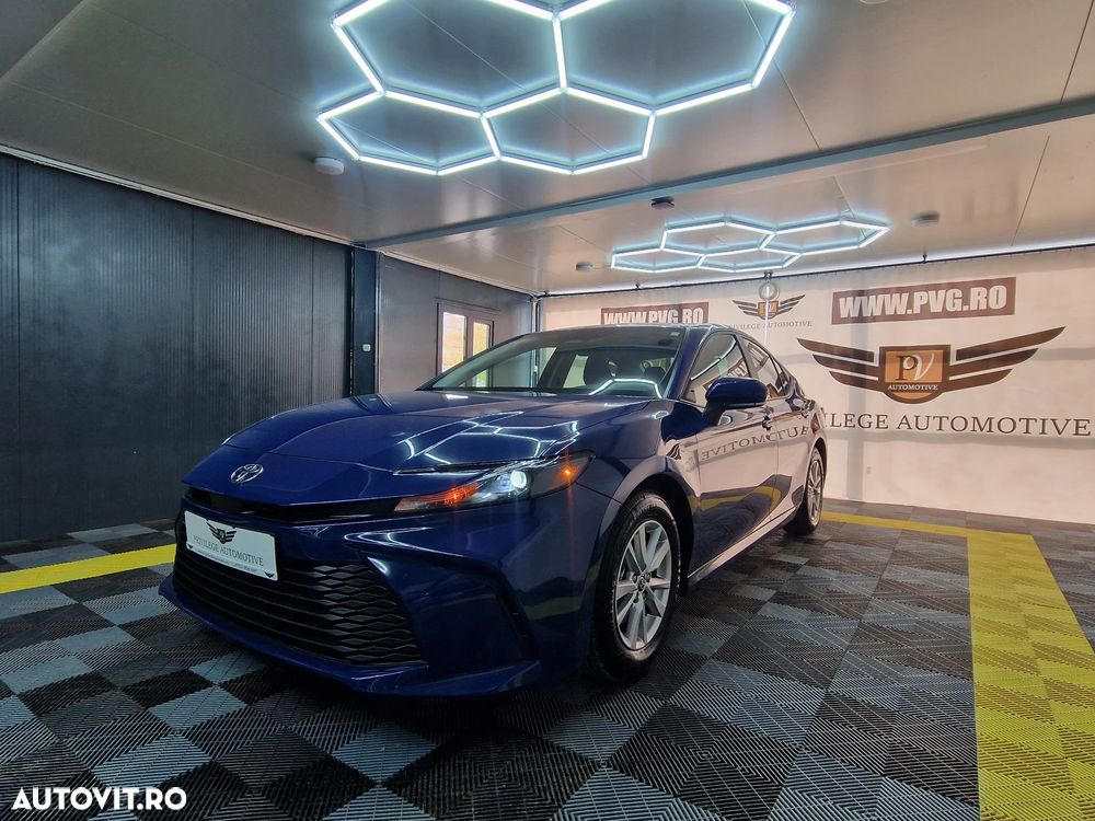 Toyota Camry 2.5 Hybrid Dynamic - 1