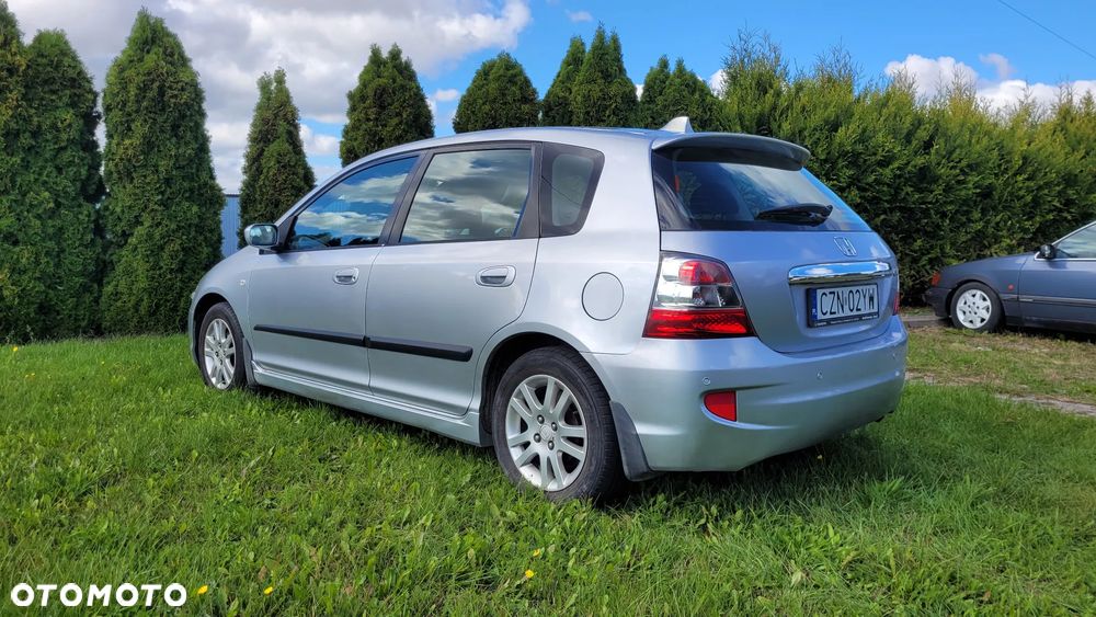 Honda Civic 1.4i LS - 2