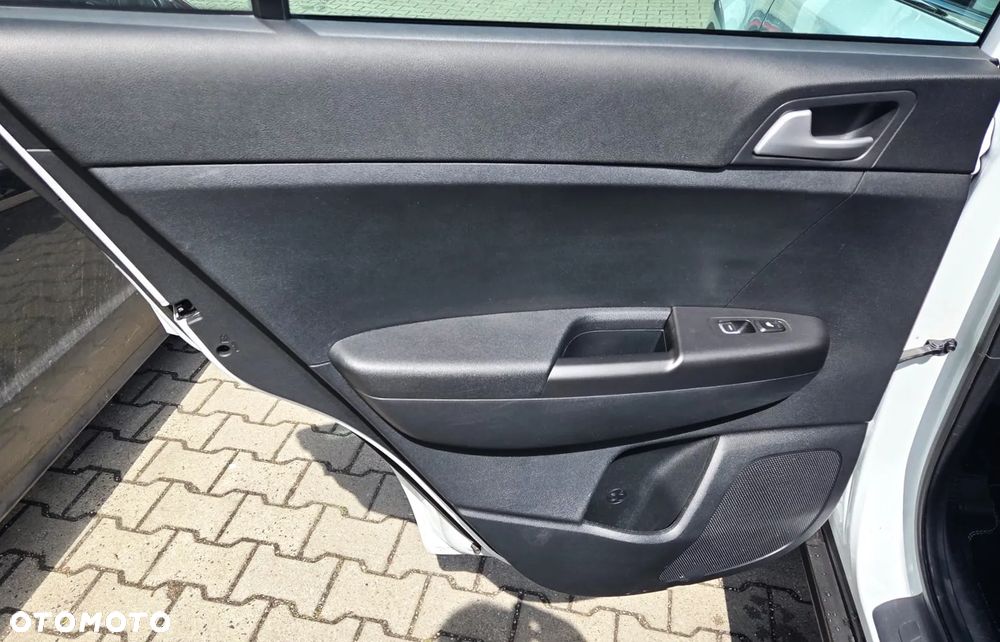 Kia Sportage 1.6 GDI L Business Line 2WD - 38