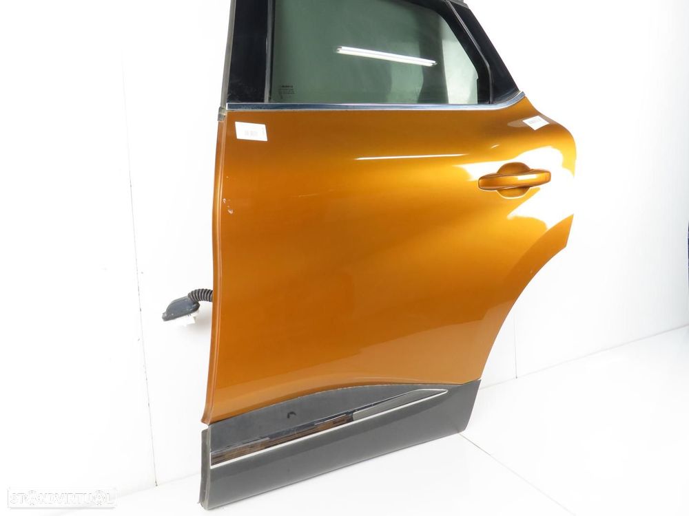 Porta Trás/Esquerda Usado / Original RENAULT Captur II (HF) 821010589R - 2