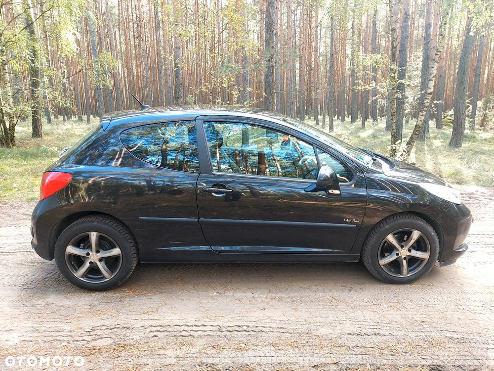 Peugeot 207 2009 photo 2