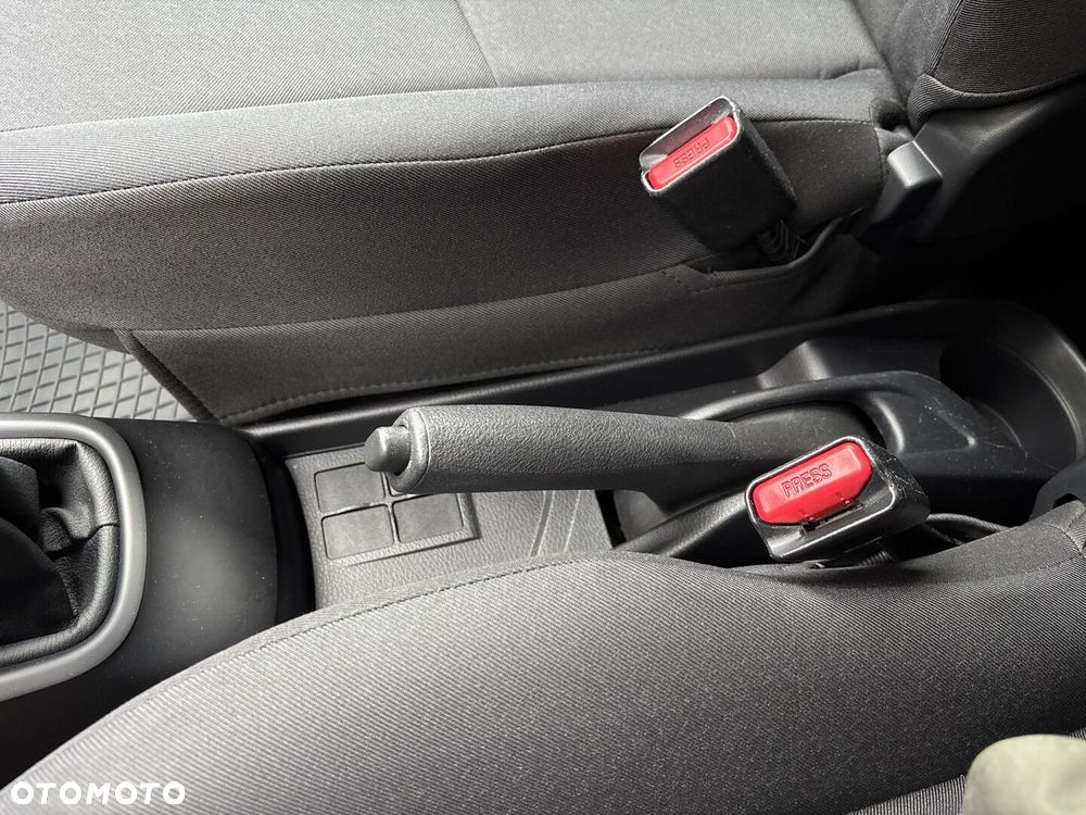 Toyota Yaris - 29
