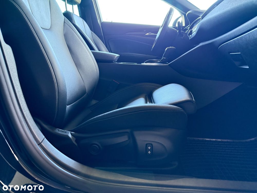 Opel Insignia 2.0 CDTI Business Elegance S&S - 22