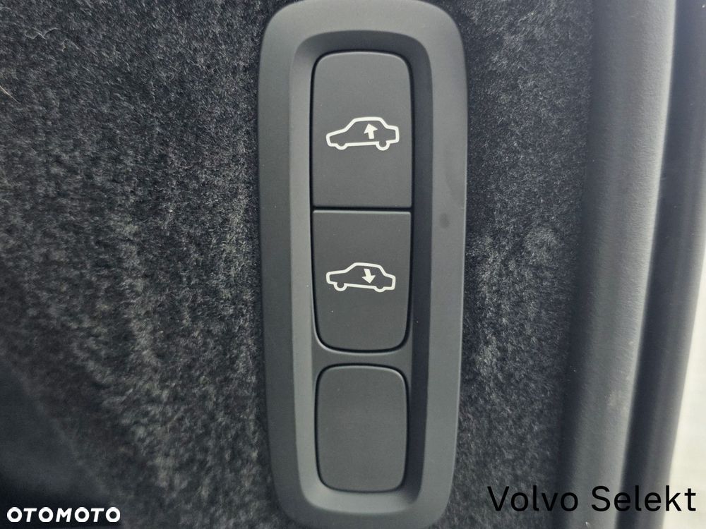 Volvo XC 90 - 21