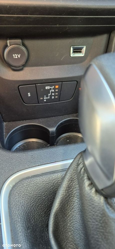 Citroën C3 1.2 PureTech Shine EAT6 - 19