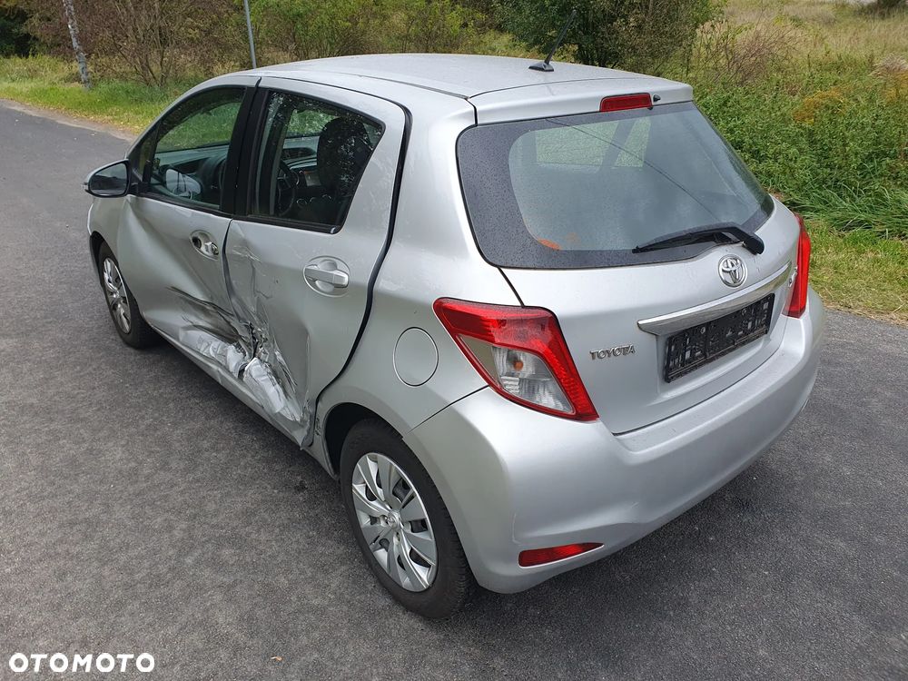 Toyota Yaris - 3