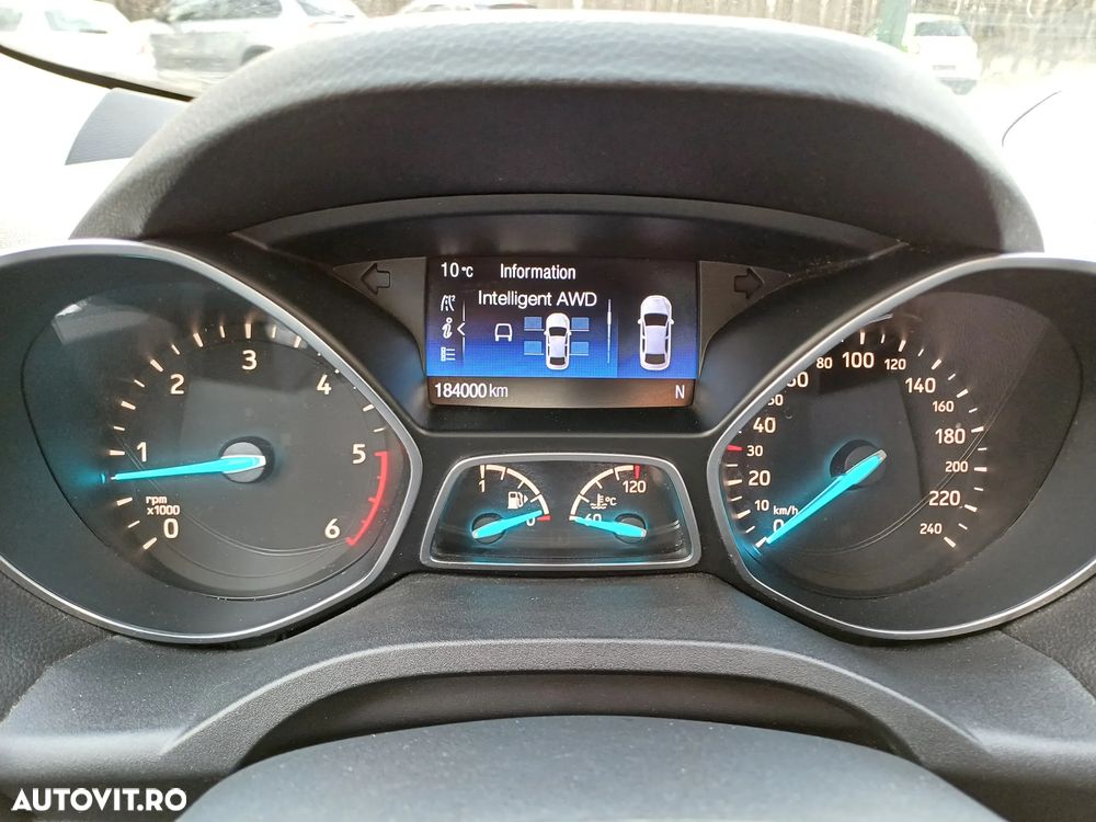 Ford Kuga 2.0 TDCi 4x4 Titanium - 10