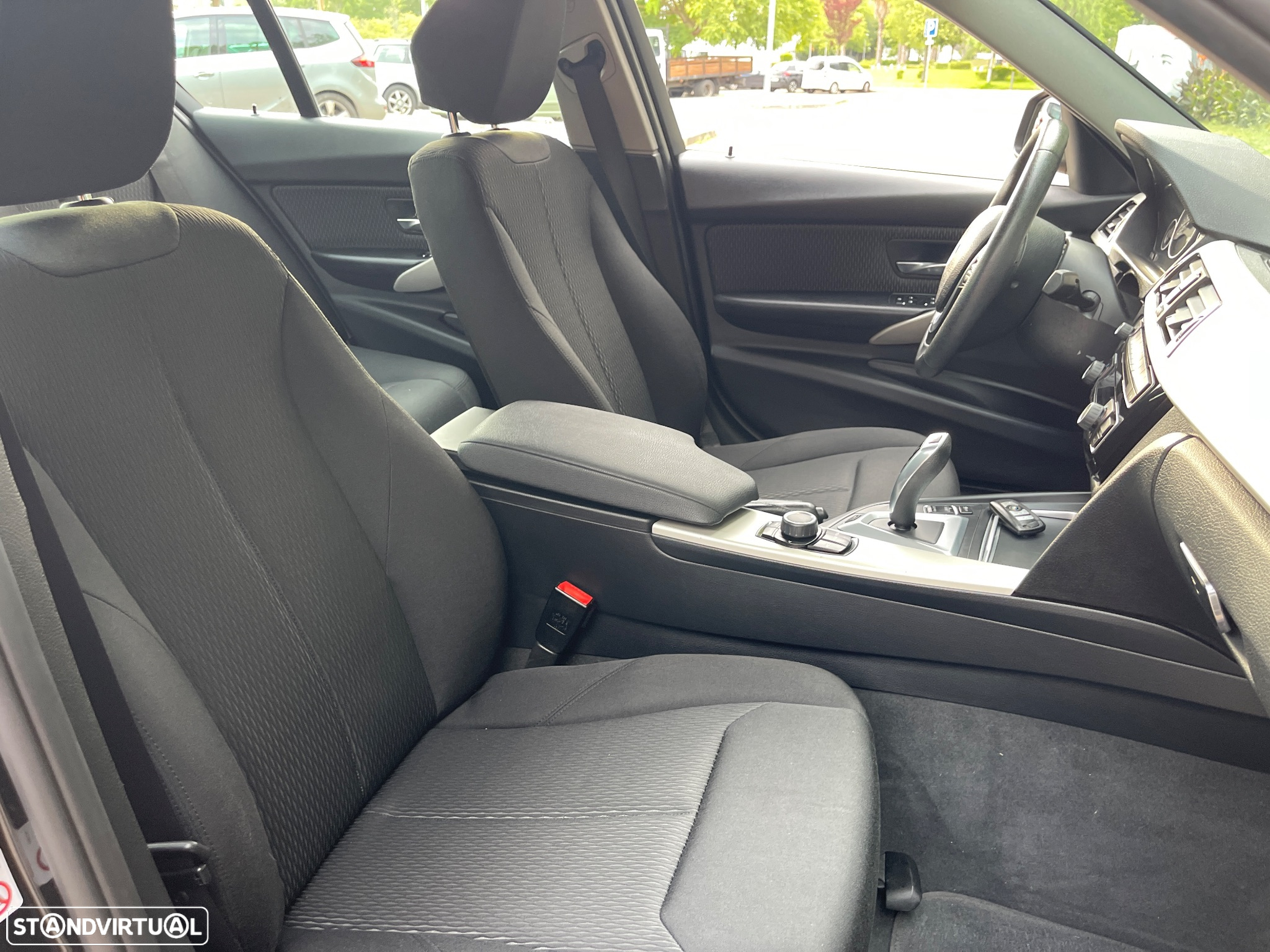 BMW 330 e iPerformance Advantage - 21