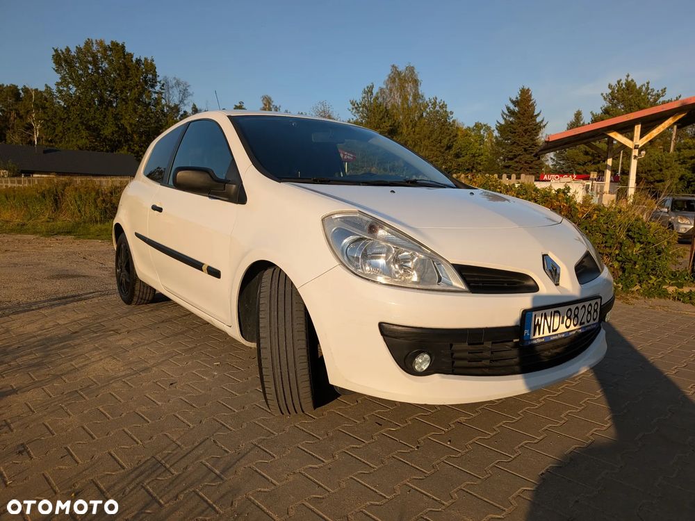 Renault Clio - 15