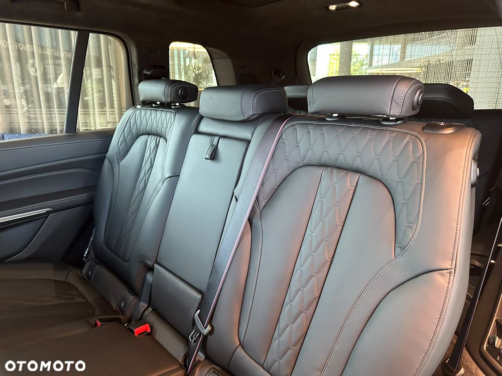 BMW X7 xDrive40d mHEV M Sport Edition sport - 28