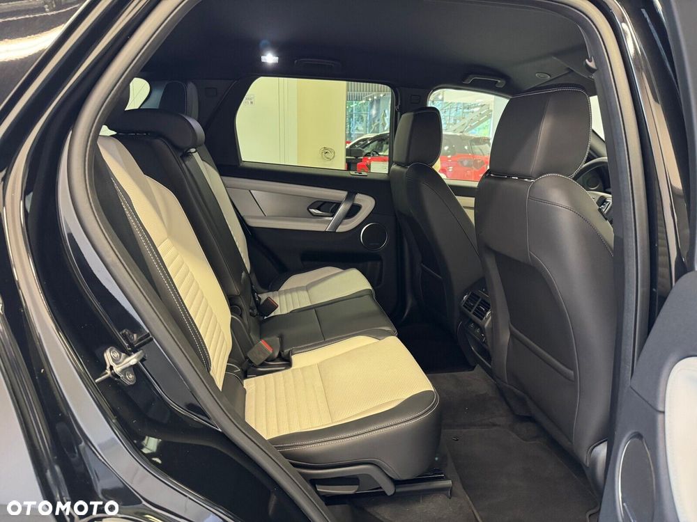 Land Rover Discovery Sport - 11