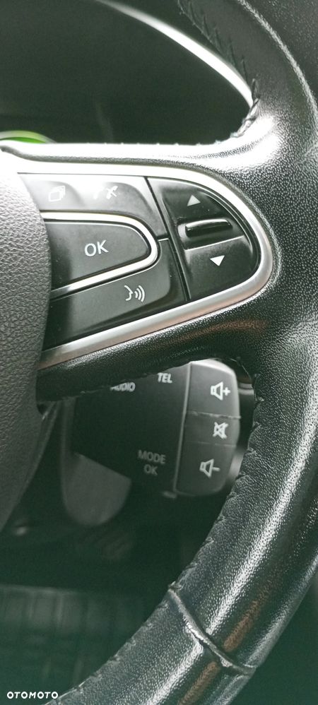 Renault Megane 1.5 dCi Intens EDC - 8