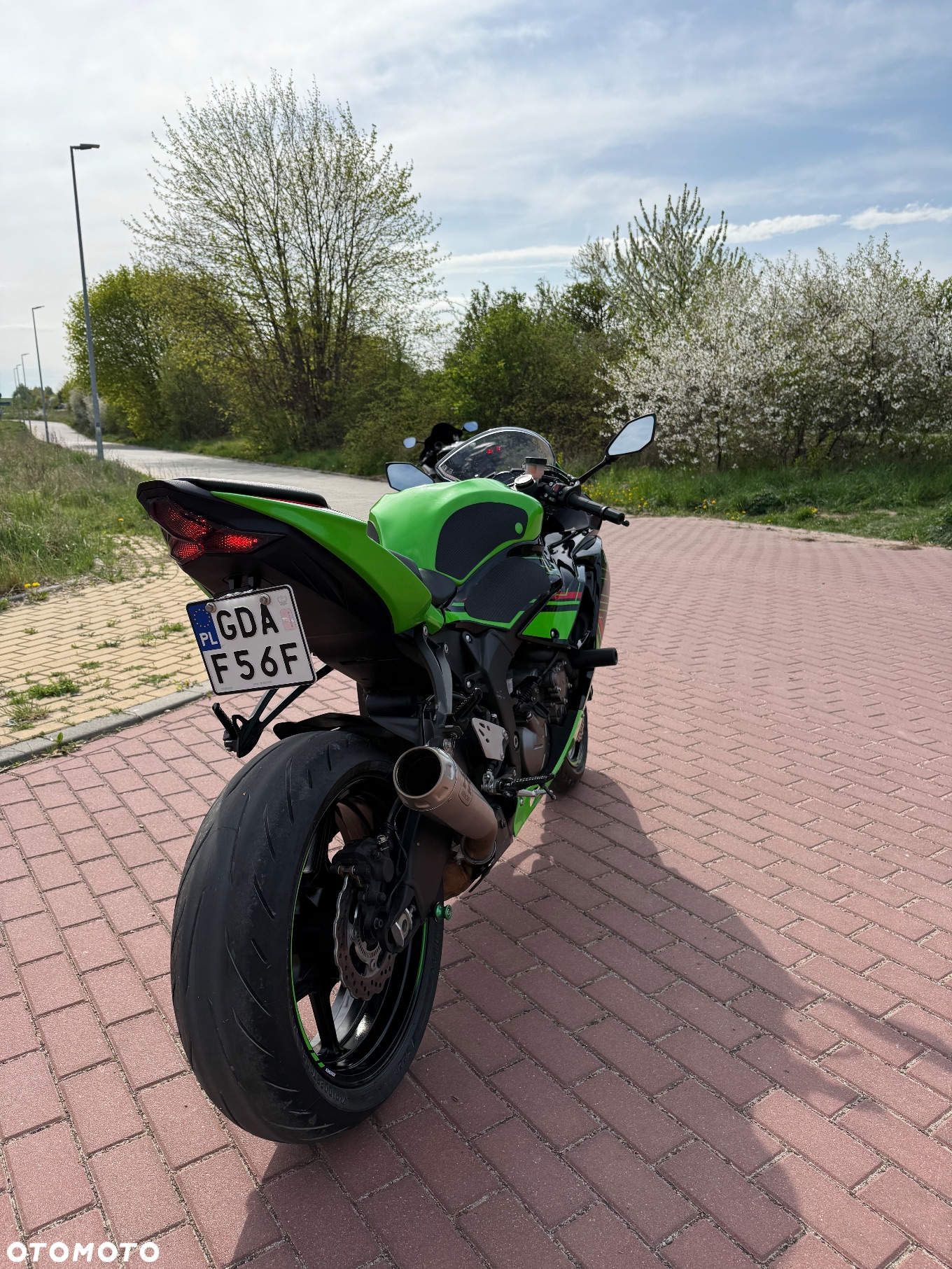 Kawasaki ZXR - 17