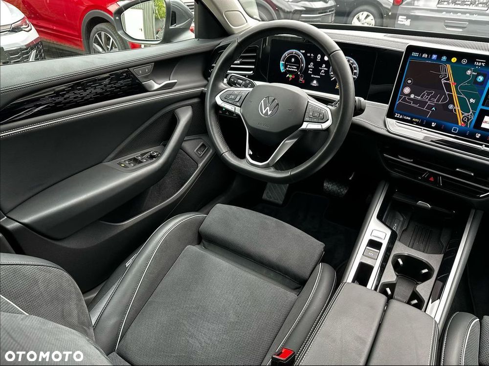 Volkswagen Passat 2.0 TDI SCR DSG Elegance - 17