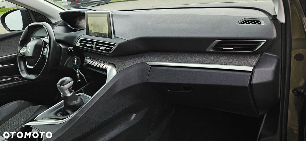 Peugeot 3008 HDi 115 Allure - 5