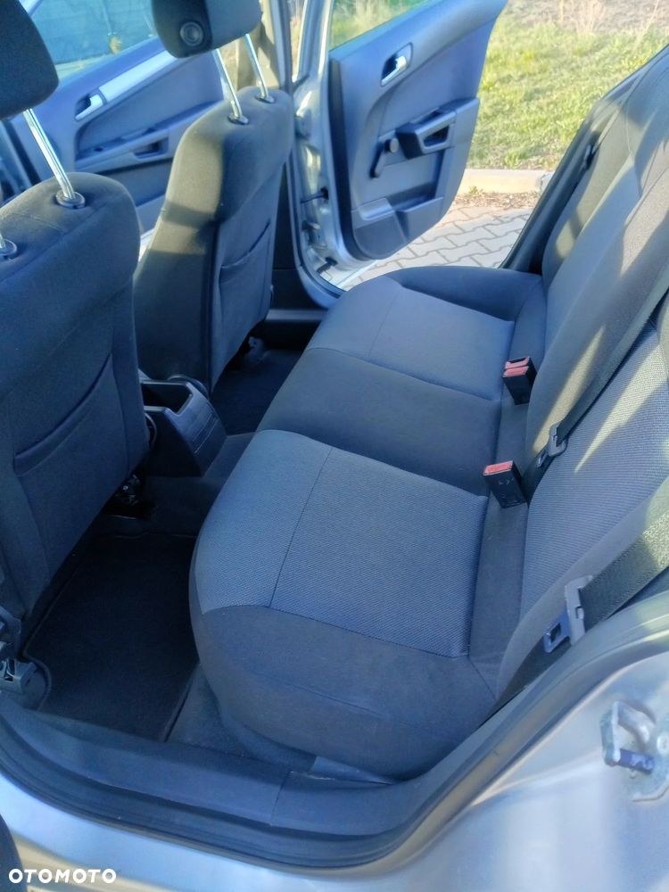Opel Astra 1.4 - 8