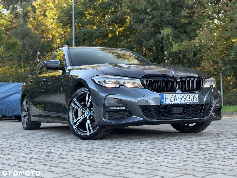 BMW Seria 3 330e xDrive M Sport - 19