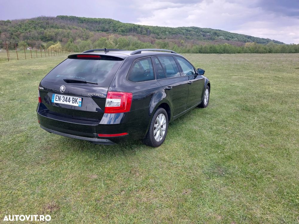 Skoda Octavia 1.6 TDI DSG Ambition - 4