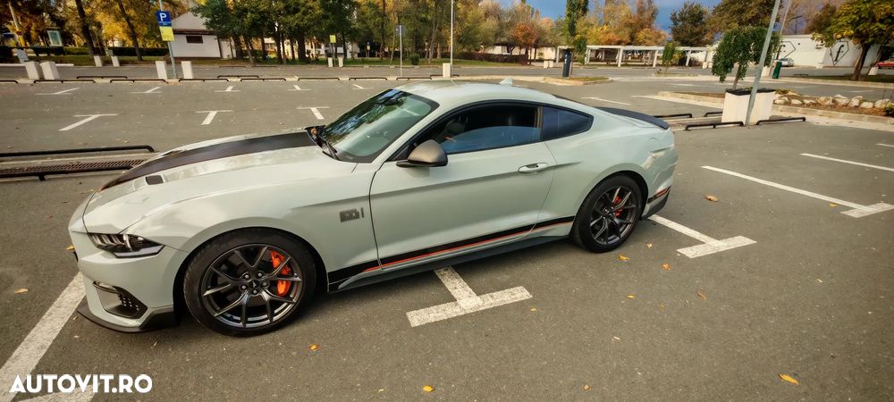 Ford Mustang - 9
