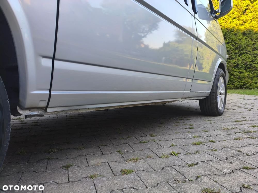 Volkswagen Multivan - 20