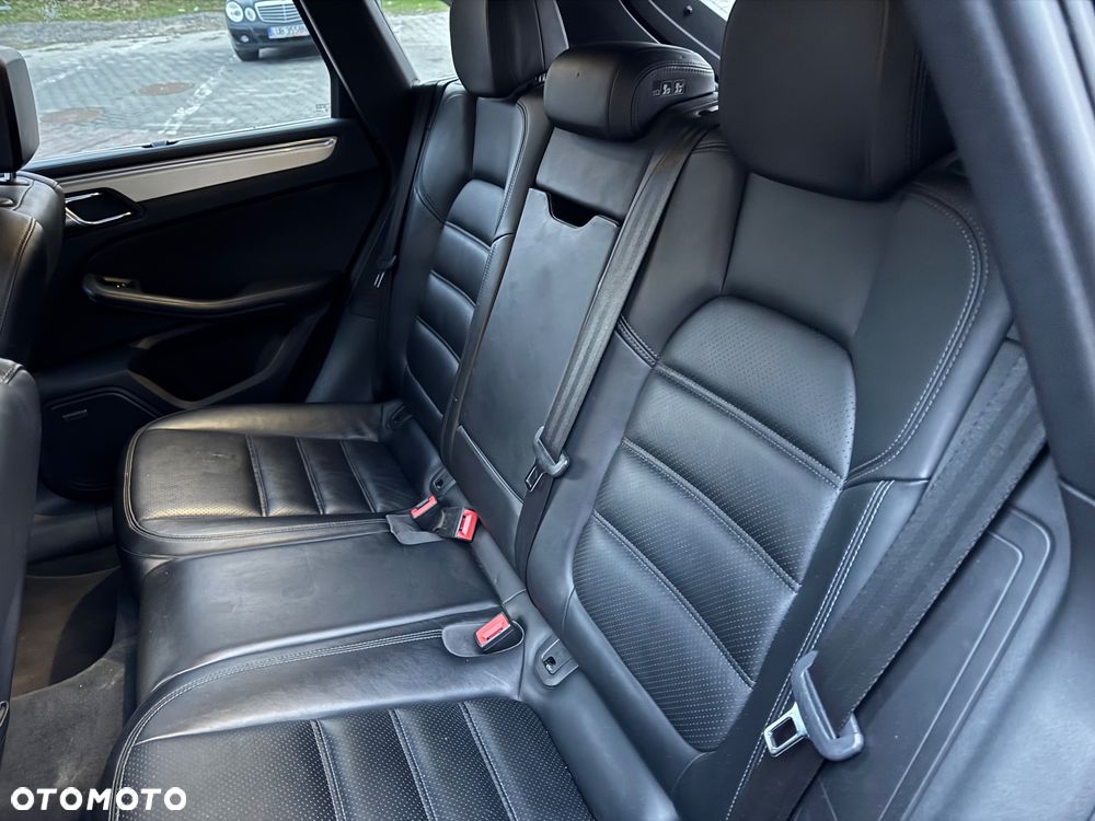 Porsche Macan - 17