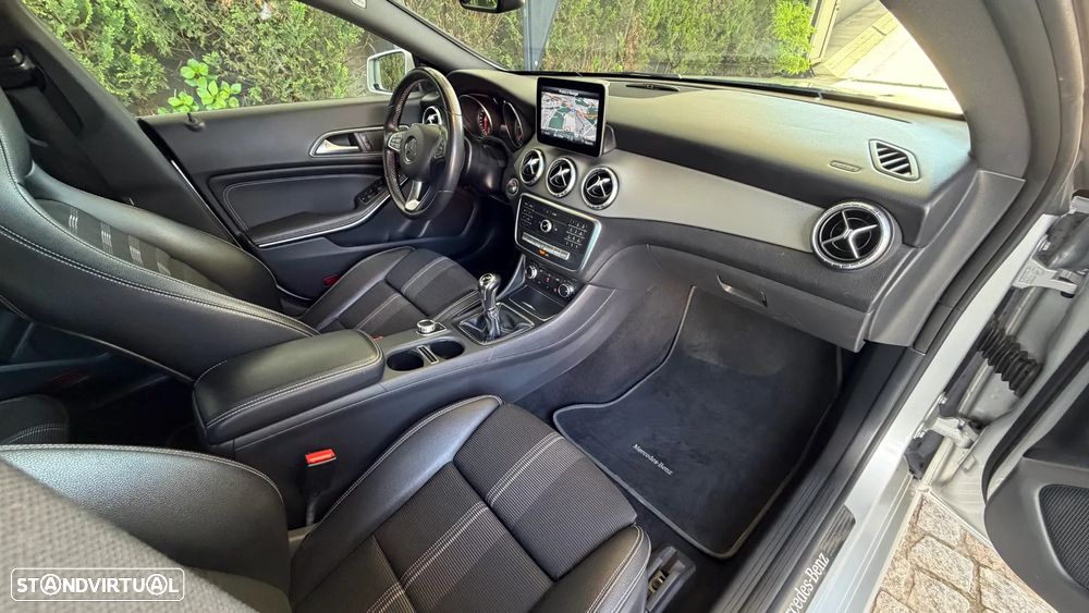 Mercedes-Benz CLA 180 d Shooting Brake Urban - 17