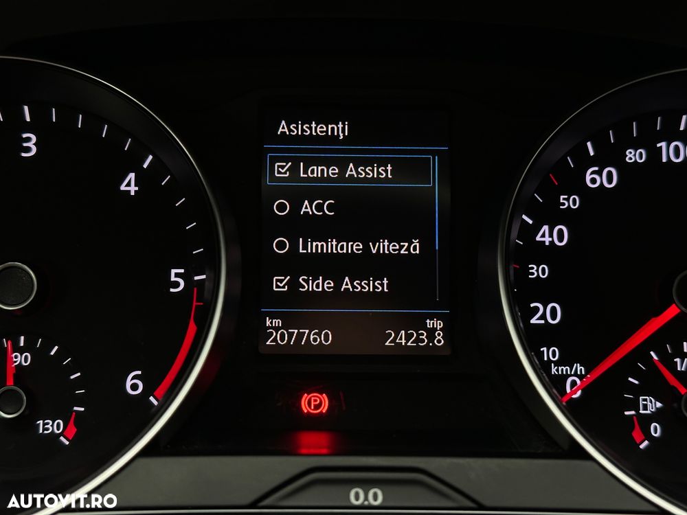 Volkswagen Passat - 19