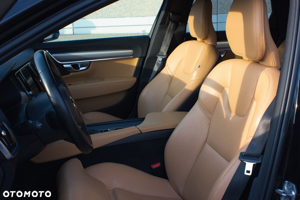Volvo S90 - 13