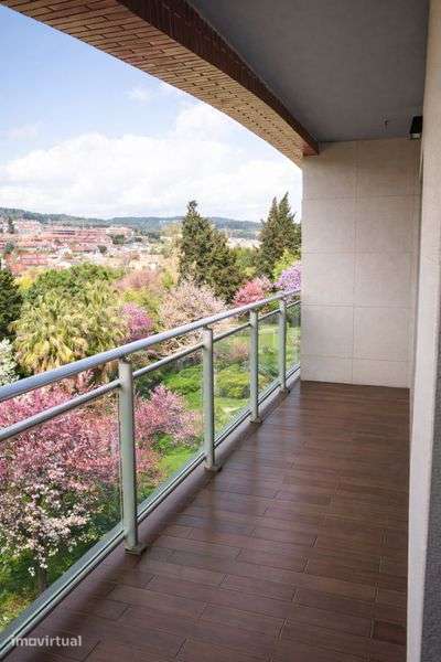 Apartamento T3 com 181 m² | Condomínio com piscina e box | Alverca - Grande imagem: 2/12