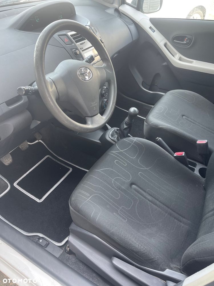 Toyota Yaris 1.0 VVT-i Style - 9