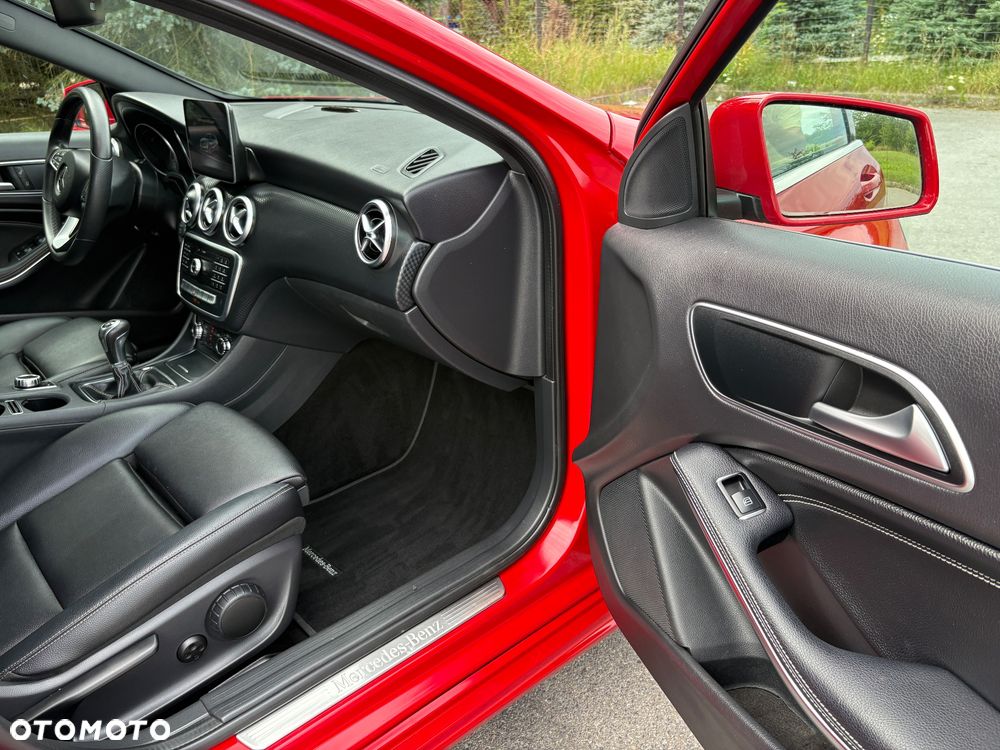 Mercedes-Benz Klasa A 180 (BlueEFFICIENCY) Urban - 15