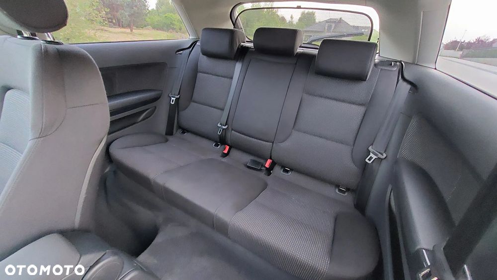 Audi A3 ver-1-6-fsi-attraction - 9