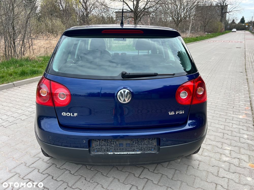 Volkswagen Golf 1.6 FSI Tour Edition - 5