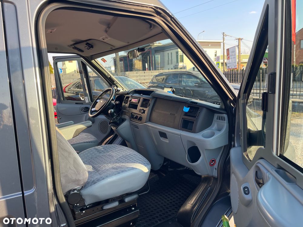 Ford Transit - 9