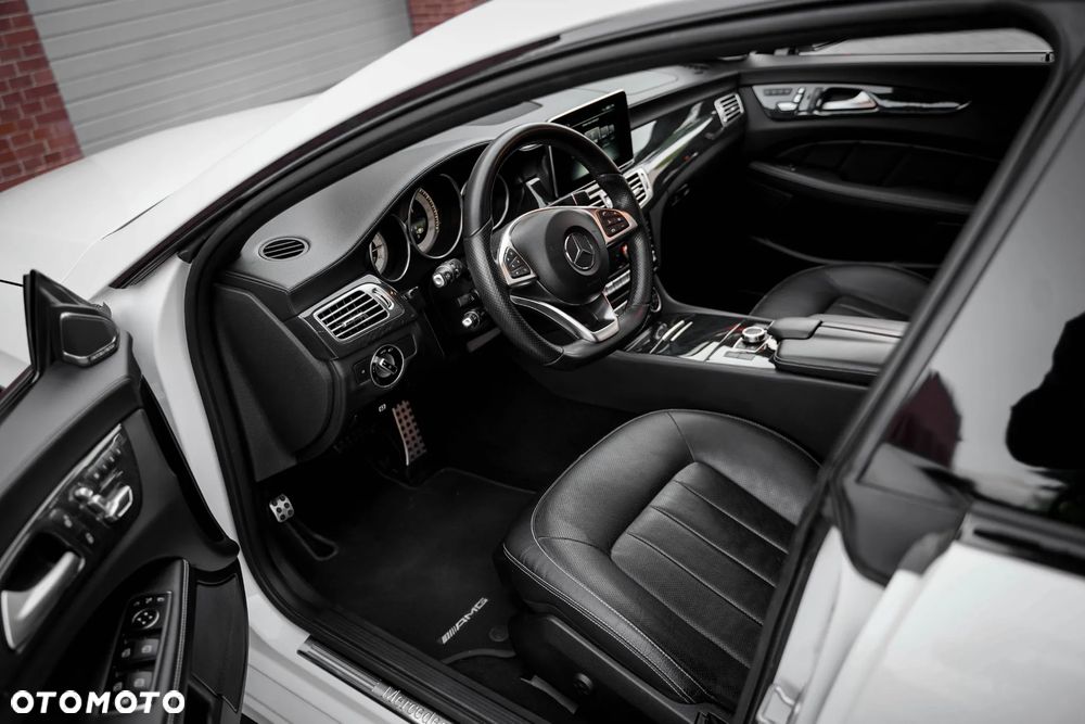 Mercedes-Benz CLS 350 BlueTEC 4-Matic - 24