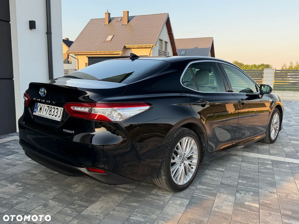 Toyota Camry 2.5 Hybrid Executive CVT - 6