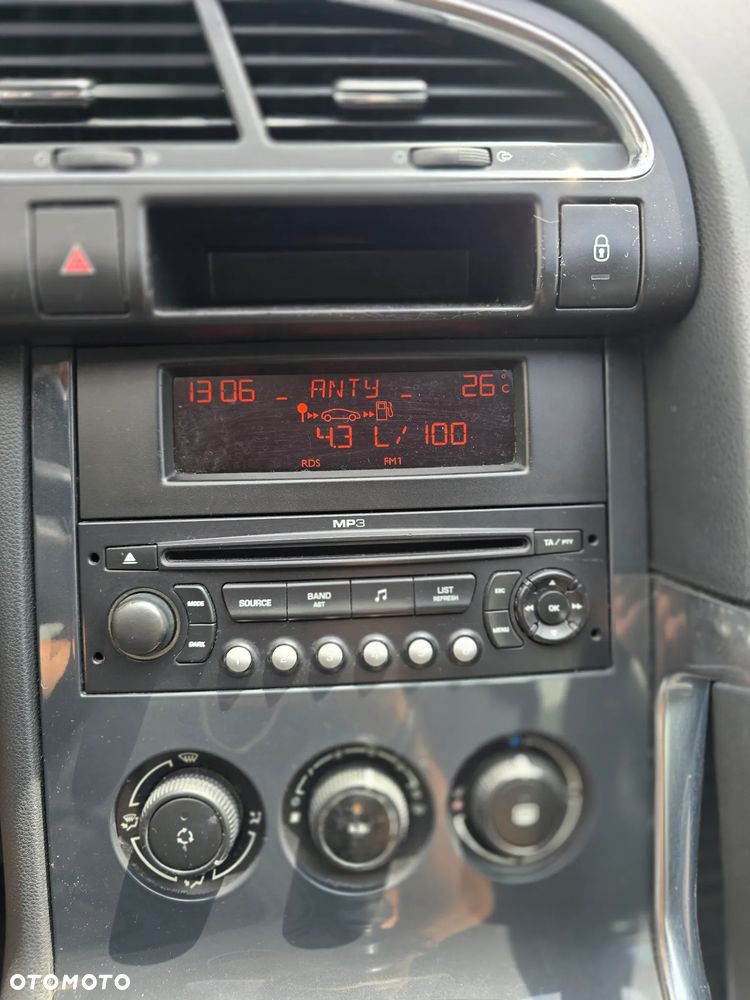 Peugeot 3008 1.6 HDi Trendy - 24