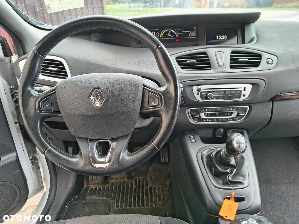 Renault Grand Scenic - 19
