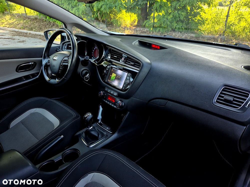 Kia Ceed 1.6 GDI Business Line - 13