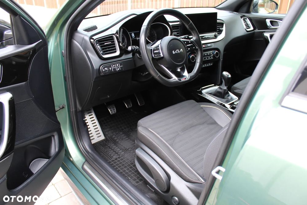Kia ProCeed 1.5 T-GDI GT Line - 18